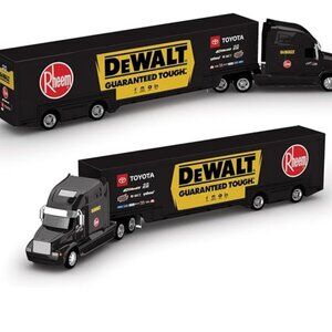Lionel Racing NASCAR Authentics Christopher Bell No.20 Dewalt JGR Transporter 1: